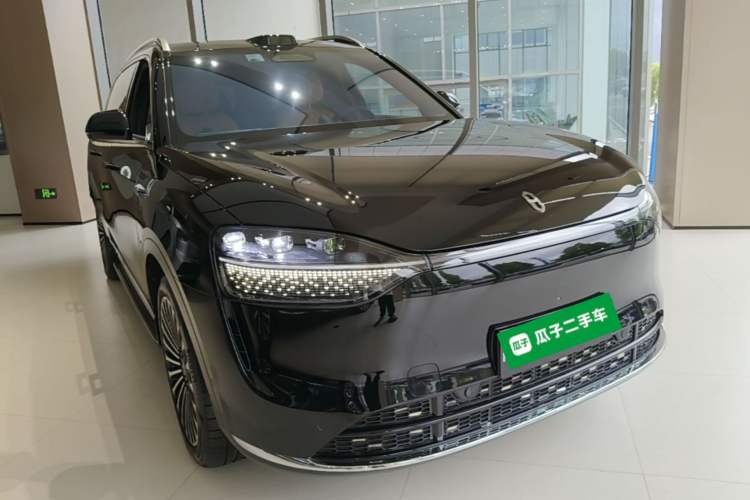 Used Hima AITO M9 2024 Range-Extended Ultra Version 42 kWh 6-Seater Model Front Right 45 Deg
