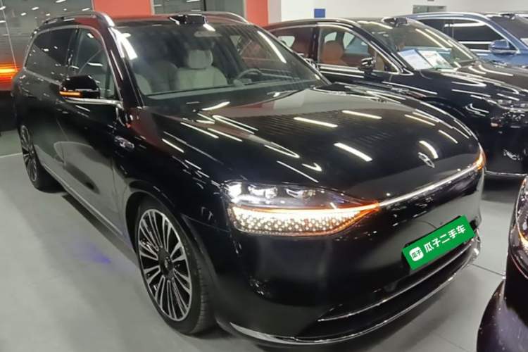 Used Hima AITO M9 2024 Range-Extended Ultra Version 52 kWh 6-Seater Model Front Right 45 Deg
