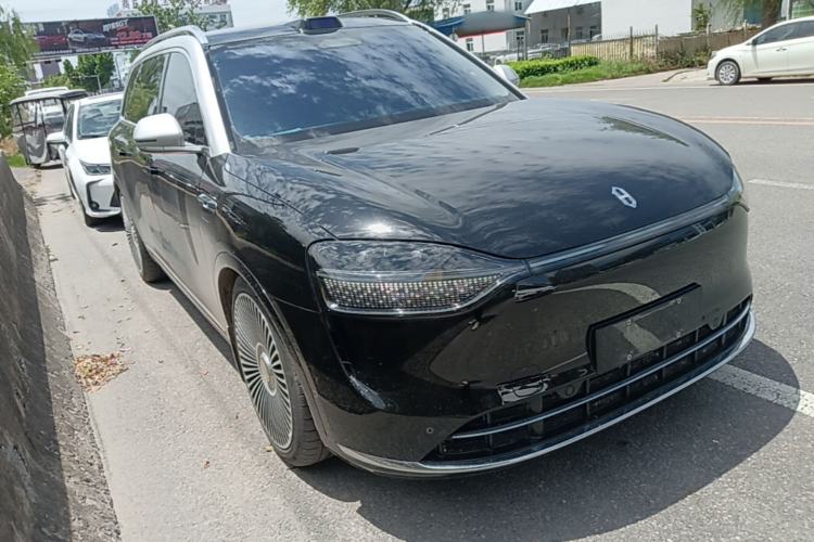 Used Hima AITO M9 2024 Range-Extended Ultra Version 52 kWh 6-Seater Model Front Right 45 Deg