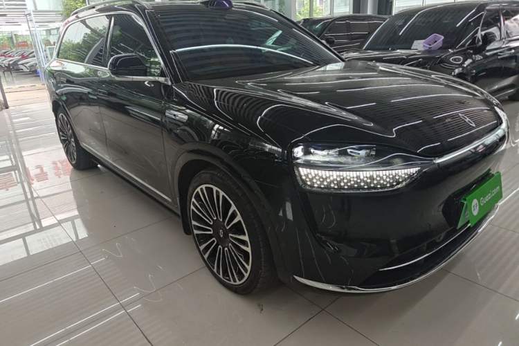 Used Hima AITO M9 2024 Range-Extended Ultra Version 42 kWh 6-Seater Model Front Right 45 Deg