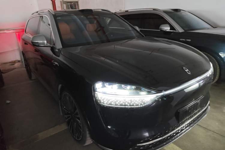 Used Hima AITO M9 2024 Range-Extended Ultra Version 52 kWh 6-Seater Model Front Right 45 Deg