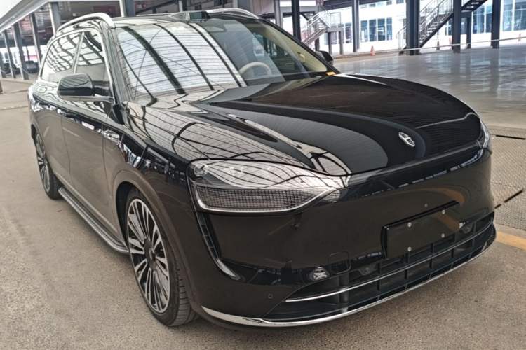Used Hima AITO M9 2024 Range-Extended Ultra Version 42 kWh 6-Seater Model Front Right 45 Deg