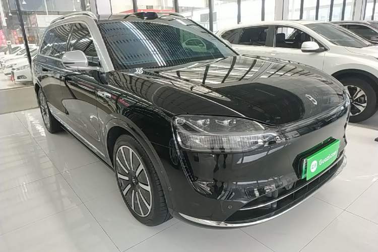 Used Hima AITO M9 2024 Range-Extended Ultra Version 42 kWh 6-Seater Model Front Right 45 Deg