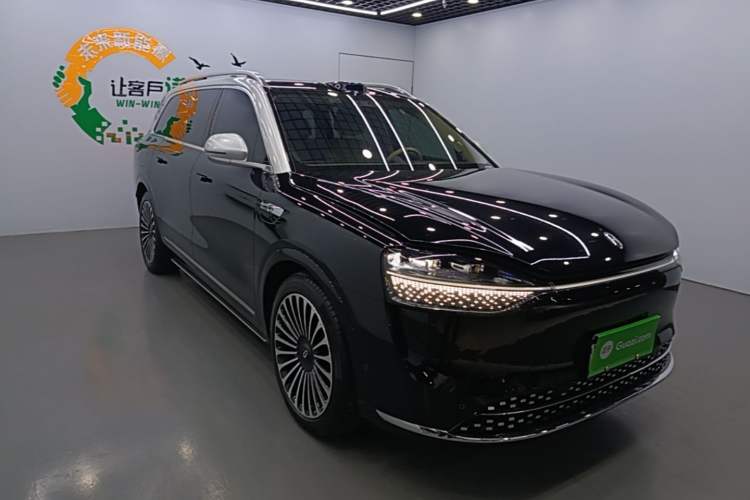 Used Hima AITO M9 2024 Range-Extended Ultra Version 42 kWh 6-Seater Model Front Right 45 Deg