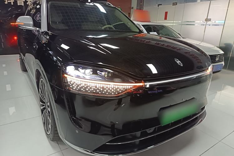 Used Hima AITO M9 2024 Range-Extended Ultra Version 42 kWh 6-Seater Model Front Right 45 Deg