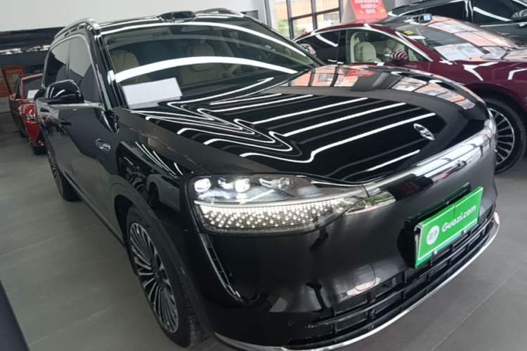 Used Hima AITO M9 2024 Range-Extended Ultra Version 52 kWh 5-Seater Model Front Right 45 Deg