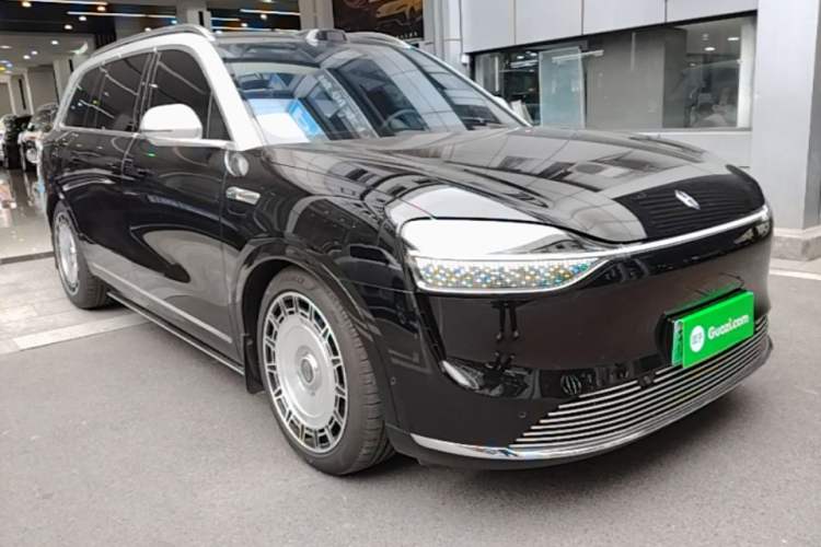 Used Hima AITO M9 2024 Range-Extended Max Edition 42 kWh 6-Seater Version Front Right 45 Deg
