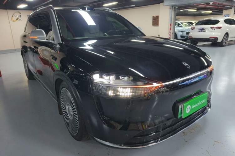 Used Hima AITO M9 2024 Range-Extended Max Edition 52 kWh 5-Seater Version Front Right 45 Deg