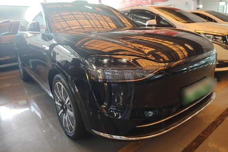 Used Hima AITO M9 2024 Range-Extended Max Edition 52 kWh 6-Seater Version Front Right 45 Deg