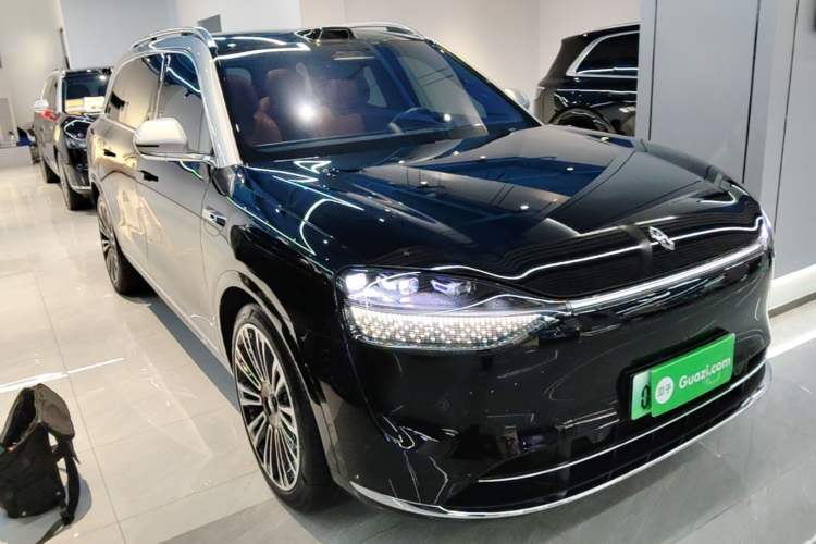 Used Hima AITO M9 2024 Range-Extended Ultra Version 42 kWh 6-Seater Model Front Right 45 Deg