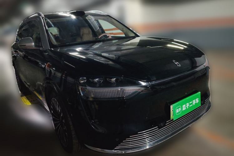 Used Hima AITO M9 2024 Range-Extended Ultra Version 52 kWh 5-Seater Model Front Right 45 Deg