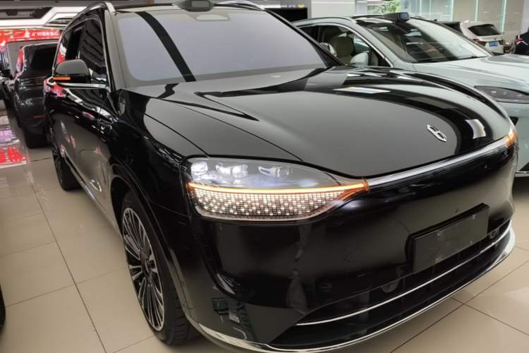 Used Hima AITO M9 2024 Range-Extended Ultra Version 42 kWh 6-Seater Model Front Right 45 Deg