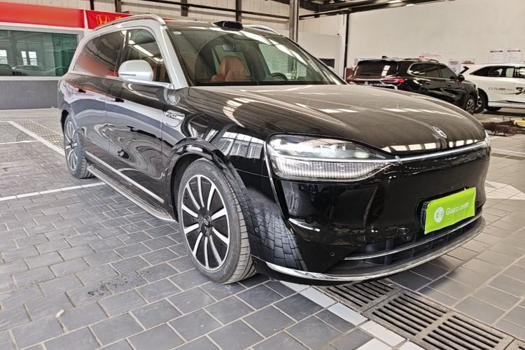 Used Hima AITO M9 2024 Range-Extended Ultra Version 42 kWh 6-Seater Model Front Right 45 Deg