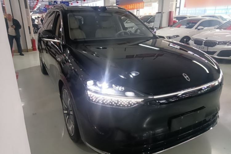 Used Hima AITO M9 2024 Range-Extended Ultra Version 42 kWh 6-Seater Model Front Right 45 Deg