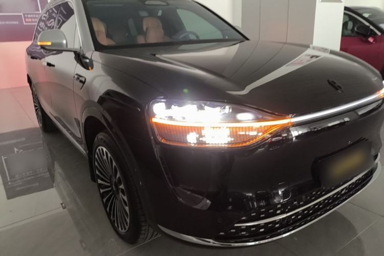 Used Hima AITO M9 2024 Range-Extended Ultra Version 52 kWh 5-Seater Model Front Right 45 Deg