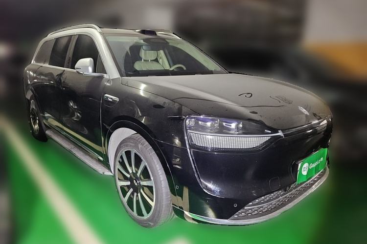 Used Hima AITO M9 2024 Range-Extended Ultra Version 52 kWh 6-Seater Model Front Right 45 Deg