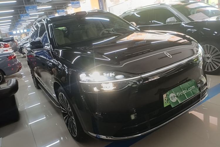 Used Hima AITO M9 2024 Range-Extended Ultra Version 42 kWh 6-Seater Model Front Right 45 Deg