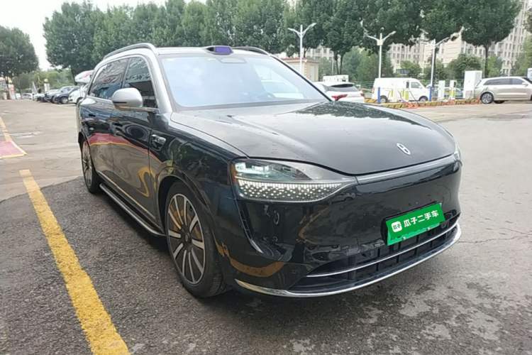 Used Hima AITO M9 2024 Range-Extended Ultra Version 42 kWh 6-Seater Model Front Right 45 Deg