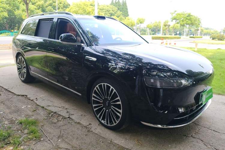 Used Hima AITO M9 2024 Range-Extended Ultra Version 52 kWh 6-Seater Model Front Right 45 Deg