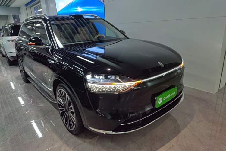 Used Hima AITO M9 2024 Range-Extended Ultra Version 42 kWh 6-Seater Model Front Right 45 Deg