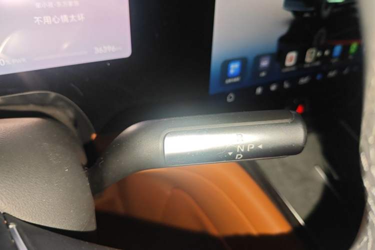 Used Hima AITO M9 2024 All-Electric Ultra Version 100 kWh 6-Seater Model Gear Lever