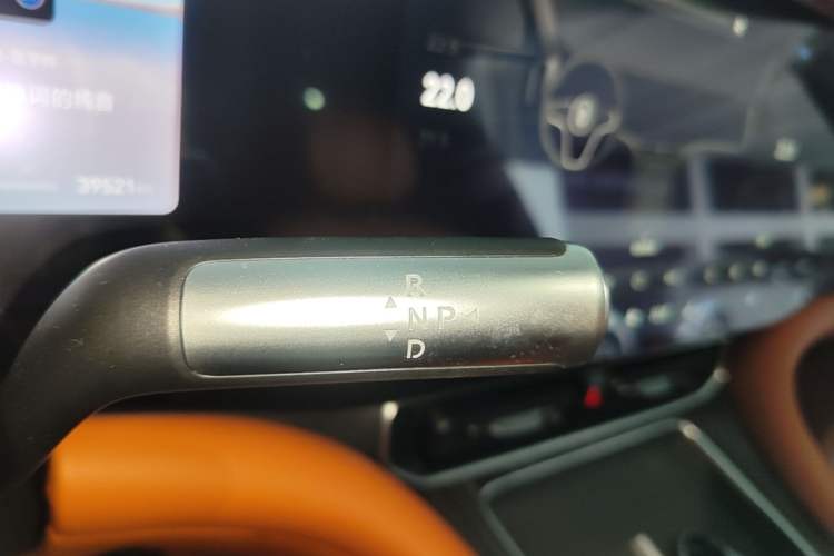 Used Hima AITO M9 2024 Range-Extended Ultra Version 52 kWh 6-Seater Model Gear Lever