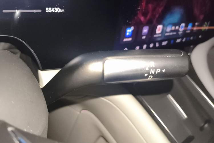 Used Hima AITO M9 2024 All-Electric Ultra Version 100 kWh 6-Seater Model Gear Lever