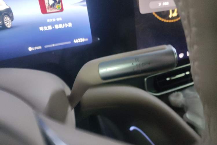 Used Hima AITO M9 2024 Range-Extended Ultra Version 42 kWh 6-Seater Model Gear Lever