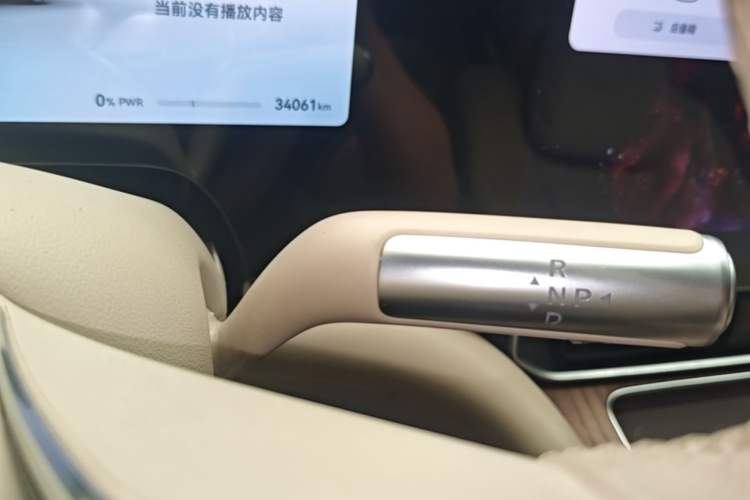 Used Hima AITO M9 2024 Range-Extended Ultra Version 42 kWh 6-Seater Model Gear Lever