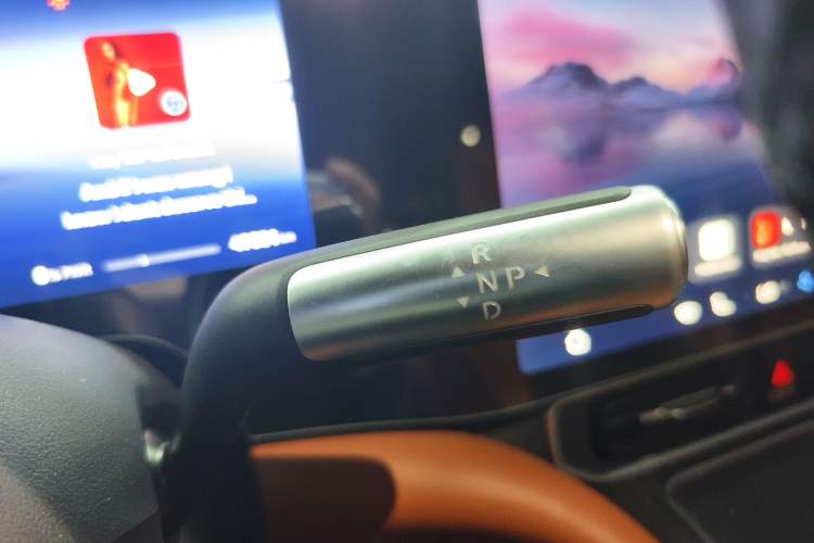 Used Hima AITO M9 2024 Range-Extended Max Edition 42 kWh 6-Seater Version Gear Lever