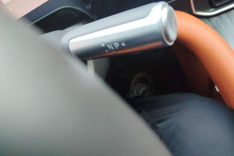 Used Hima AITO M9 2024 Range-Extended Ultra Version 52 kWh 5-Seater Model Gear Lever