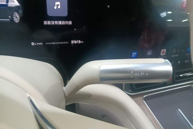 Used Hima AITO M9 2024 Range-Extended Ultra Version 42 kWh 6-Seater Model Gear Lever