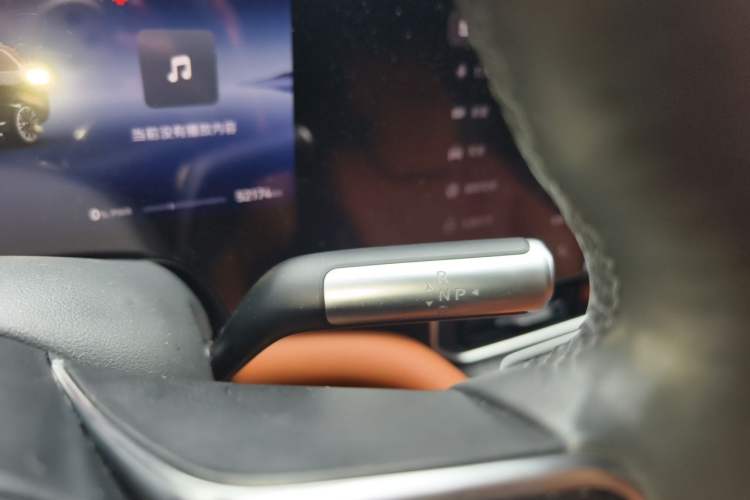 Used Hima AITO M9 2024 Range-Extended Max Edition 42 kWh 6-Seater Version Gear Lever