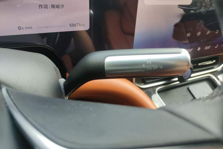 Used Hima AITO M9 2024 Range-Extended Ultra Version 52 kWh 6-Seater Model Gear Lever