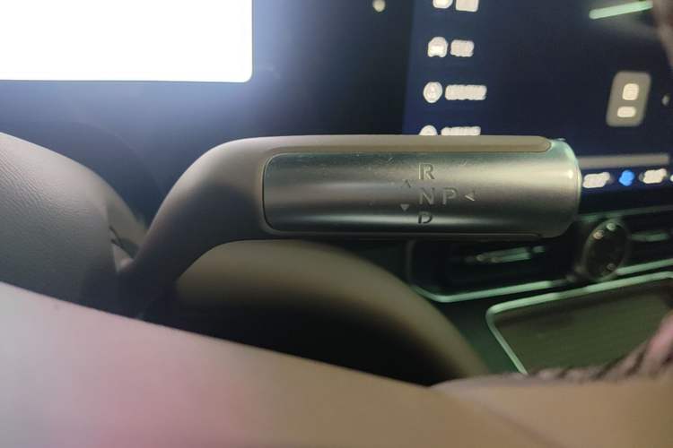 Used Hima AITO M9 2024 Range-Extended Ultra Version 52 kWh 5-Seater Model Gear Lever
