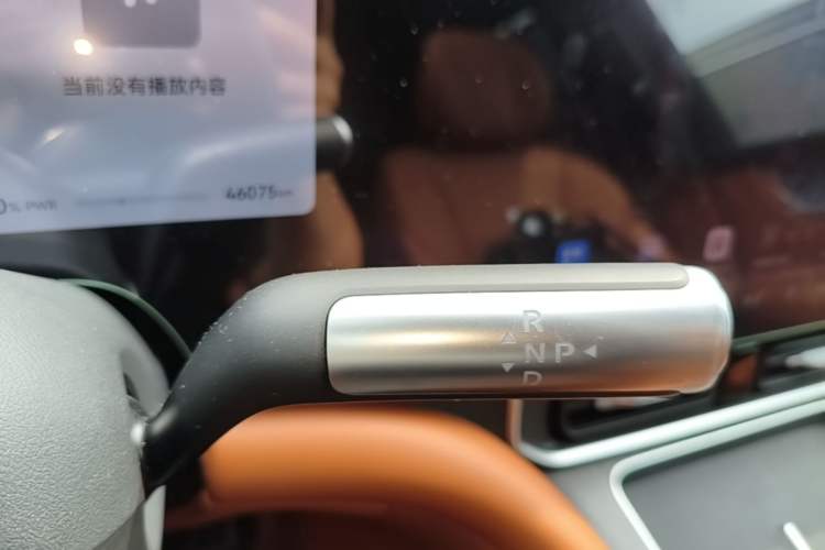 Used Hima AITO M9 2024 Range-Extended Ultra Version 42 kWh 6-Seater Model Gear Lever