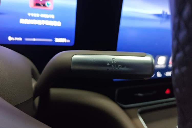 Used Hima AITO M9 2024 Range-Extended Ultra Version 52 kWh 5-Seater Model Gear Lever