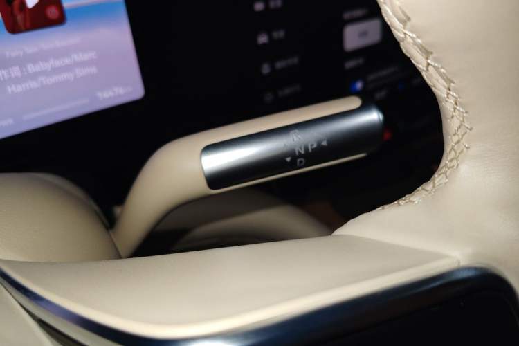 Used Hima AITO M9 2024 Range-Extended Ultra Version 52 kWh 5-Seater Model Gear Lever