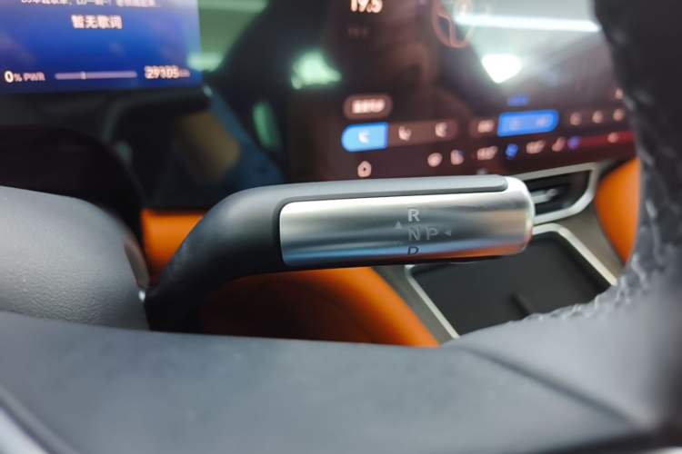 Used Hima AITO M9 2024 Range-Extended Ultra Version 42 kWh 6-Seater Model Gear Lever