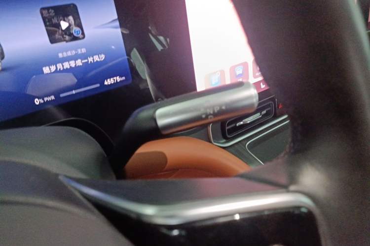 Used Hima AITO M9 2024 Range-Extended Ultra Version 42 kWh 6-Seater Model Gear Lever