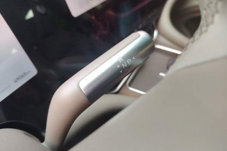 Used Hima AITO M9 2024 Range-Extended Ultra Version 52 kWh 5-Seater Model Gear Lever