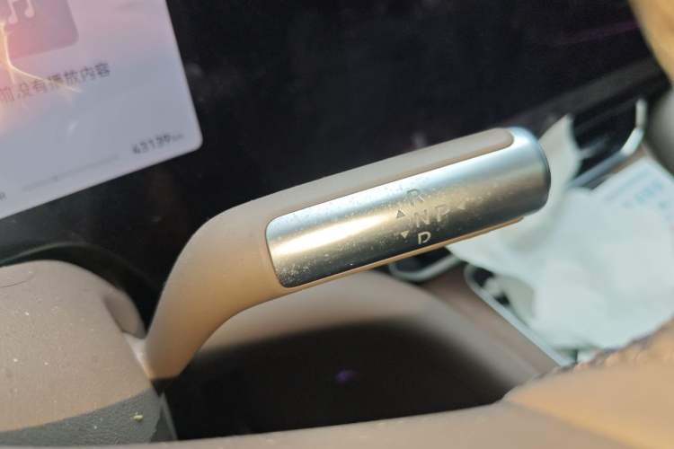 Used Hima AITO M9 2024 All-Electric Ultra Version 100 kWh 6-Seater Model Gear Lever