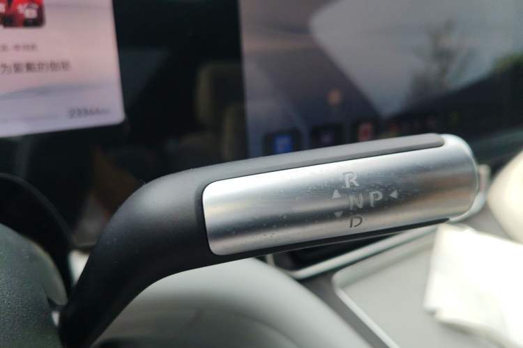 Used Hima AITO M9 2024 Range-Extended Ultra Version 42 kWh 6-Seater Model Gear Lever