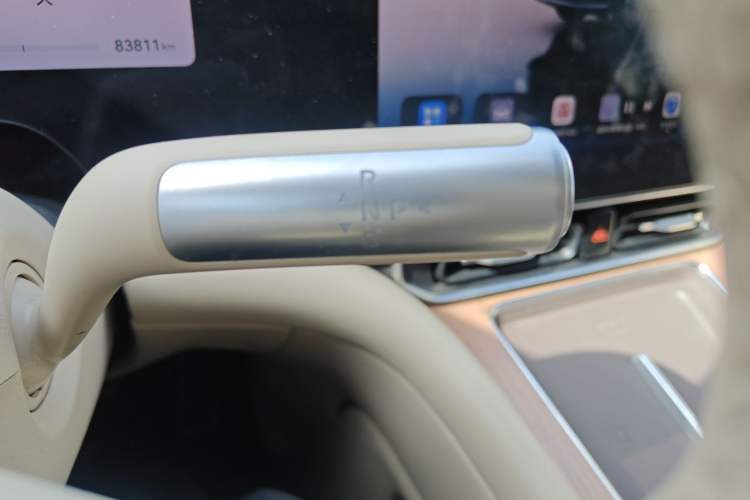 Used Hima AITO M9 2024 Range-Extended Ultra Version 42 kWh 6-Seater Model Gear Lever