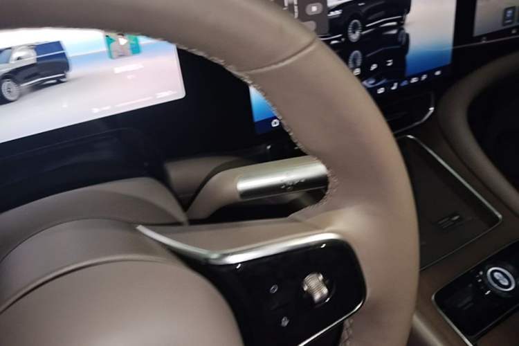 Used Hima AITO M9 2024 Range-Extended Ultra Version 52 kWh 5-Seater Model Gear Lever