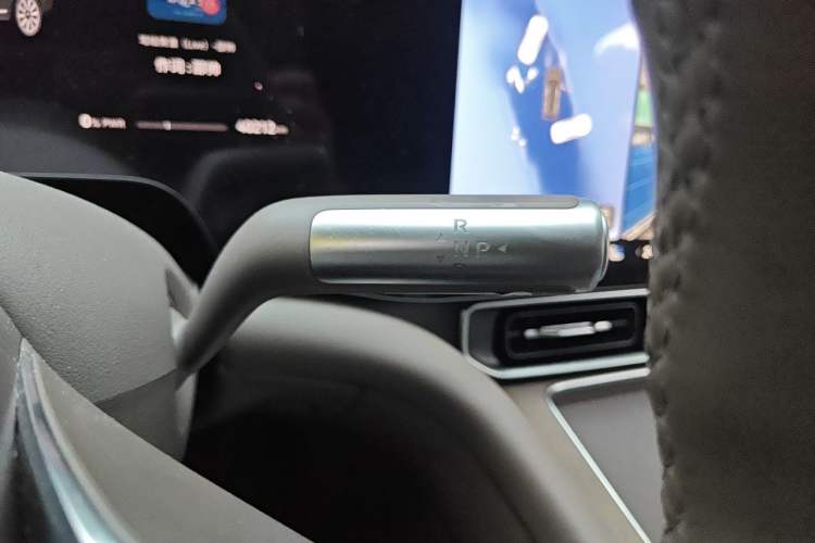 Used Hima AITO M9 2024 Range-Extended Max Edition 42 kWh 6-Seater Version Gear Lever