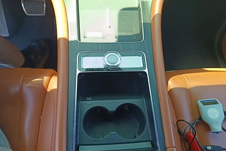 Used Hima AITO M9 2024 Range-Extended Max Edition 42 kWh 6-Seater Version Gear Lever