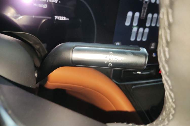 Used Hima AITO M9 2024 Range-Extended Ultra Version 52 kWh 6-Seater Model Gear Lever