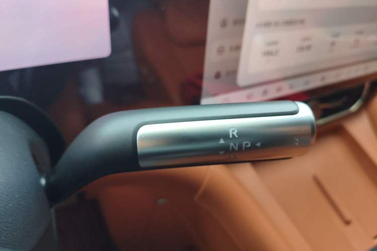 Used Hima AITO M9 2024 Range-Extended Ultra Version 52 kWh 6-Seater Model Gear Lever