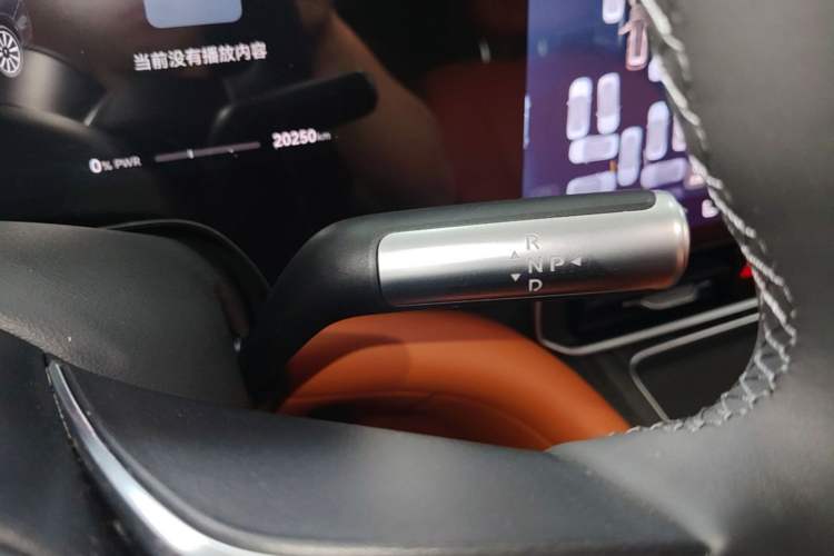 Used Hima AITO M9 2024 Range-Extended Max Edition 52 kWh 6-Seater Version Gear Lever